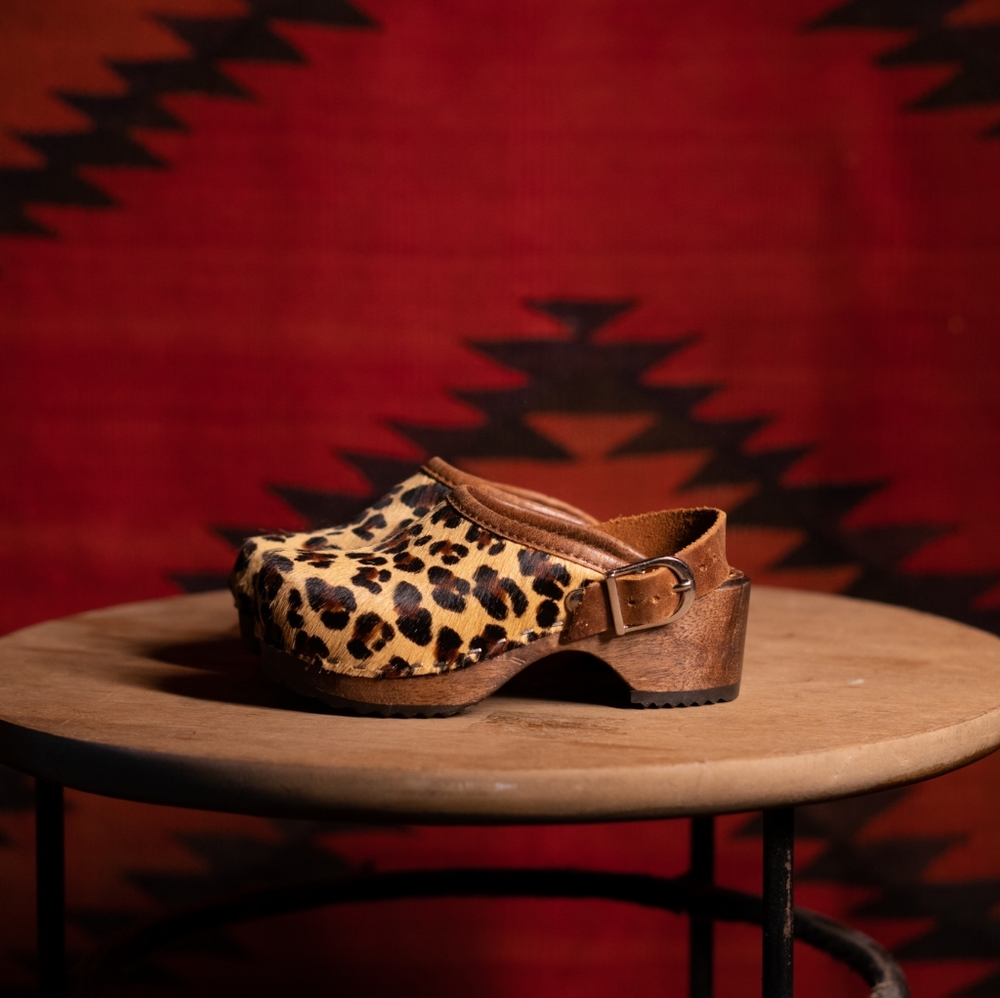 Hannah Anderson Toddler Cheetah Print Calf Hair Clogs/Slides Size 25